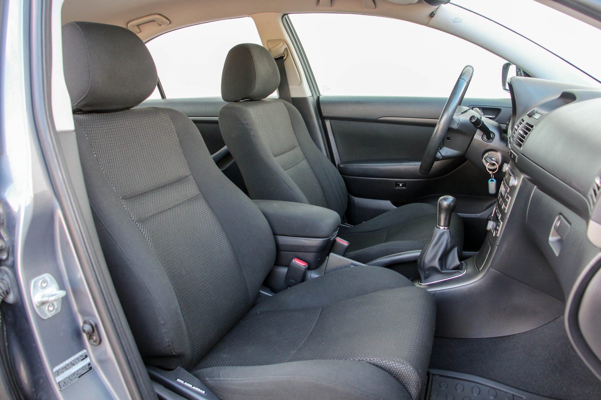 TOYOTA AVENSIS