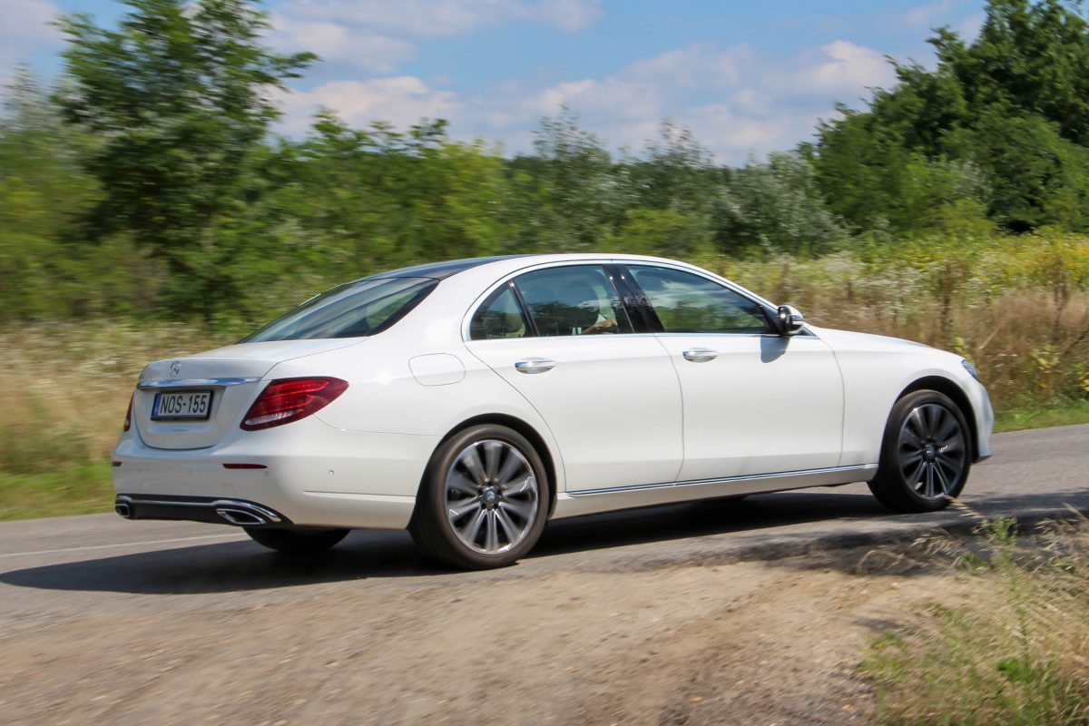 MERCEDES-BENZ E-OSZTÁLY