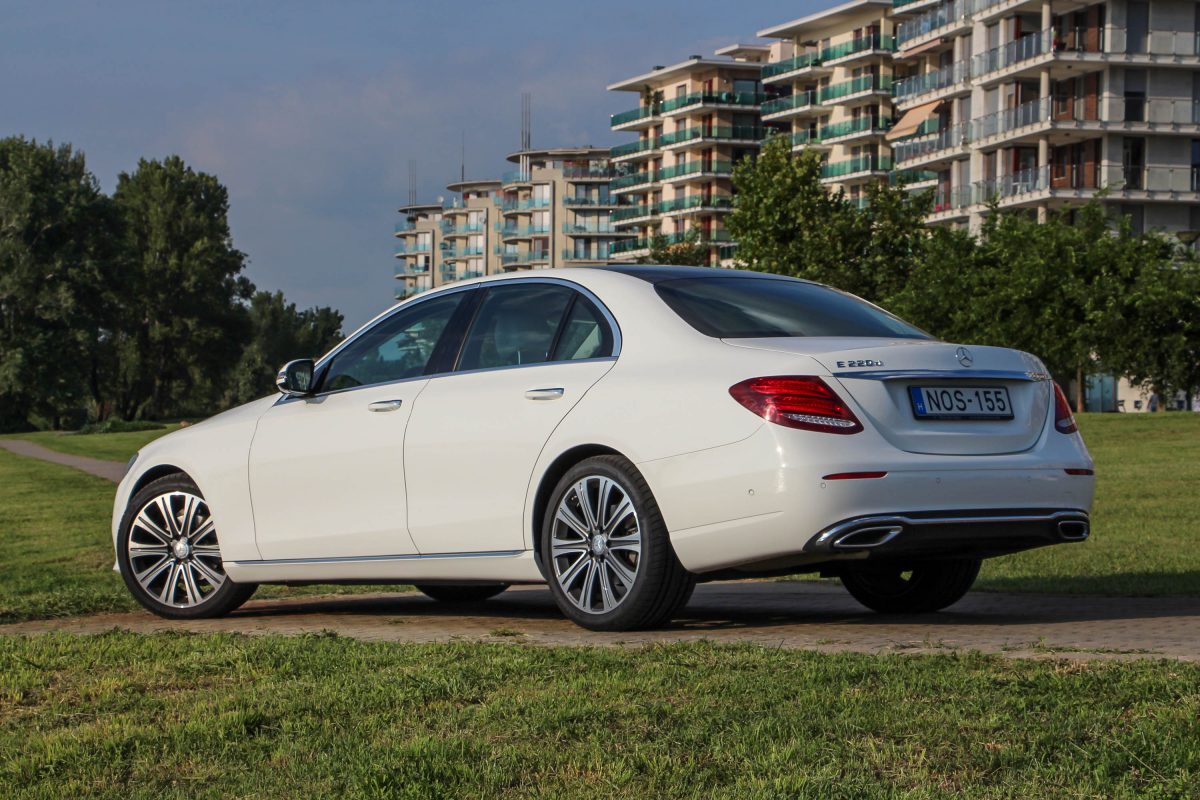 MERCEDES-BENZ E-OSZTÁLY