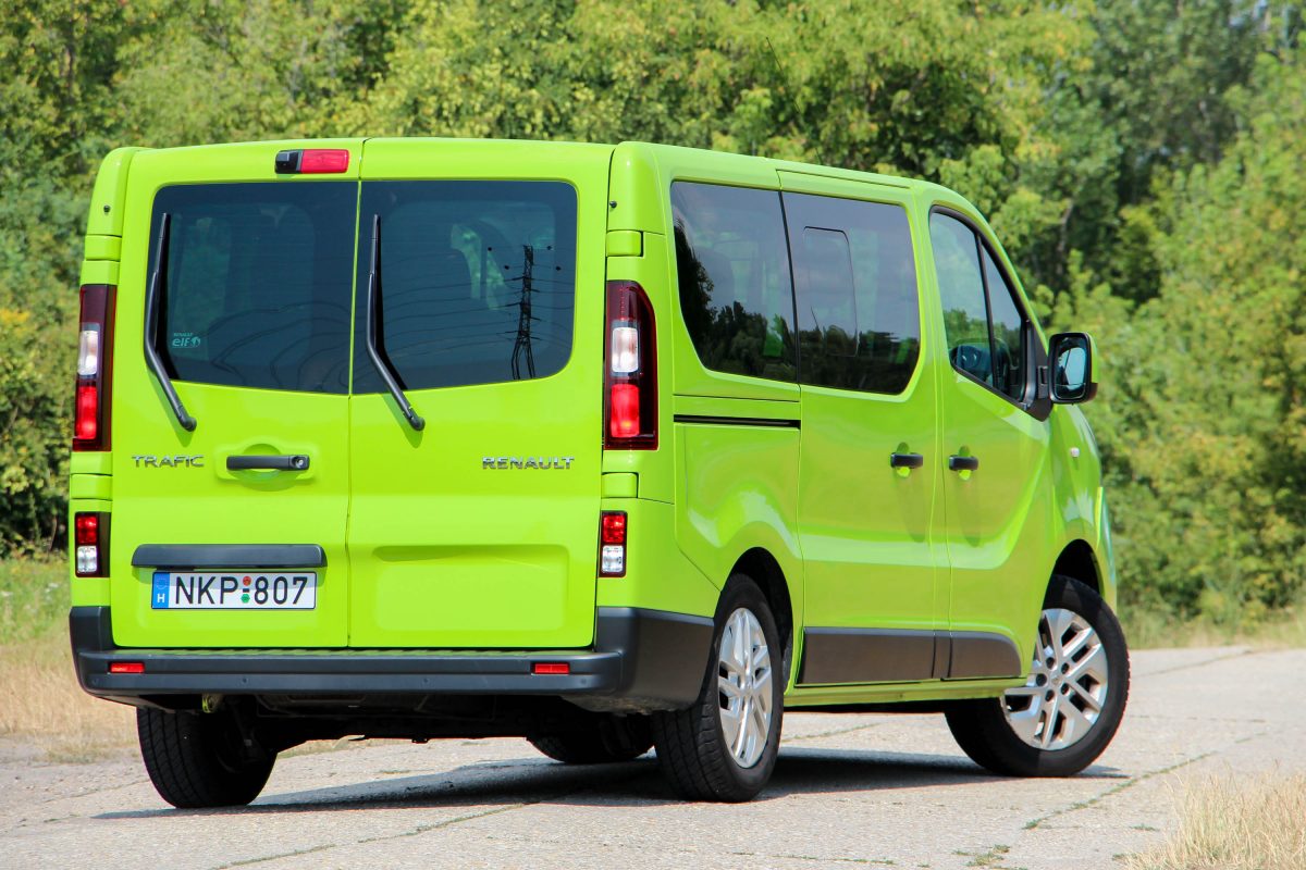 RENAULT TRAFIC