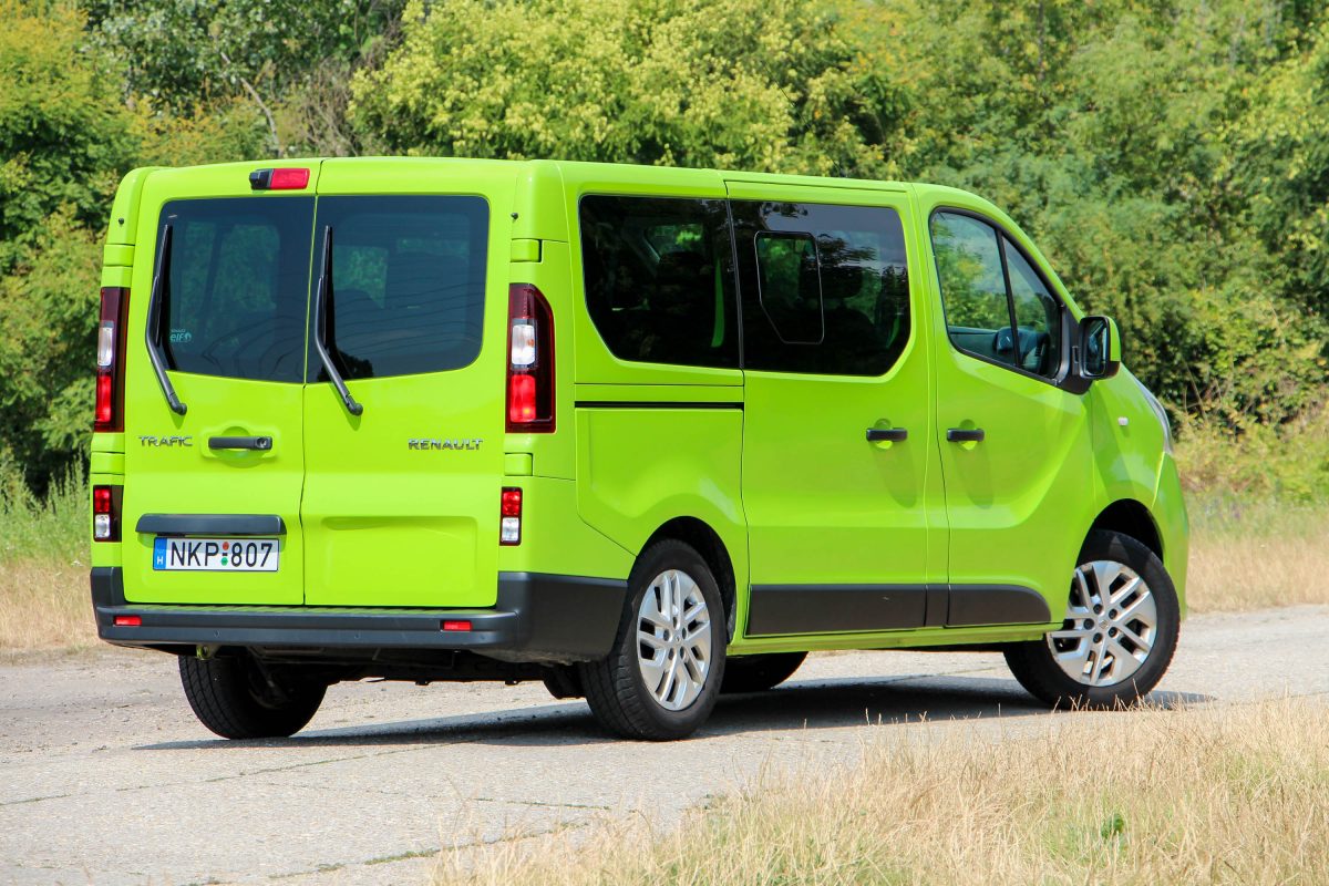 RENAULT TRAFIC