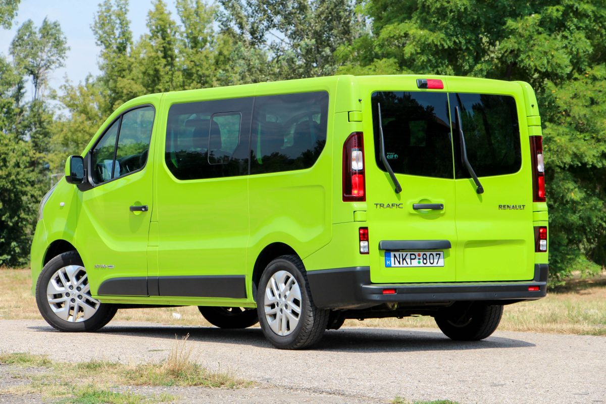 RENAULT TRAFIC