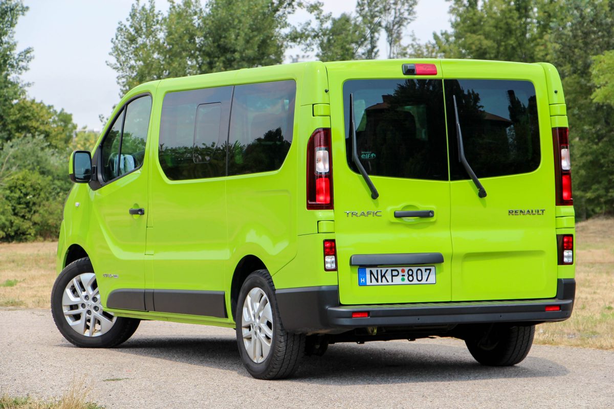 RENAULT TRAFIC