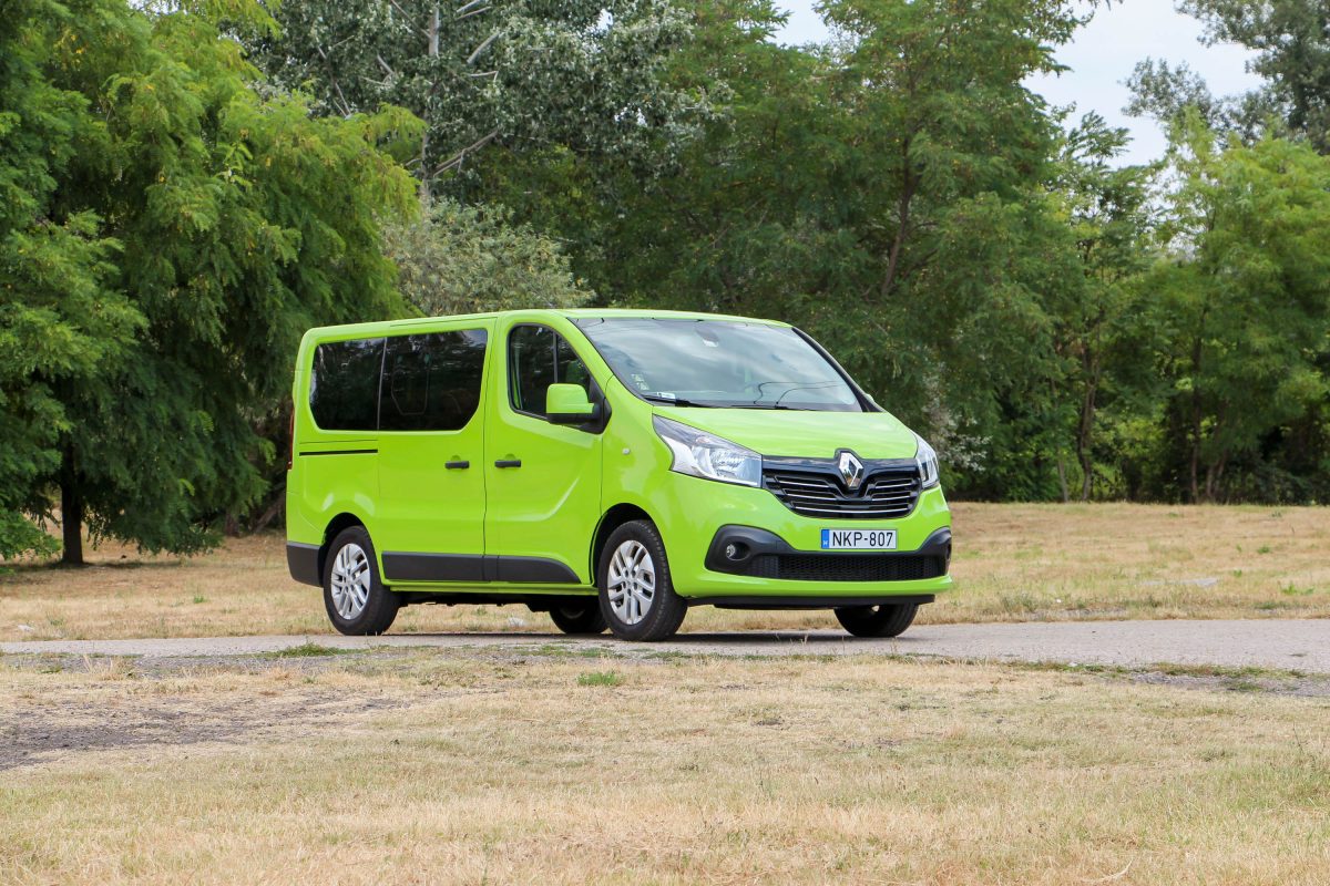 RENAULT TRAFIC