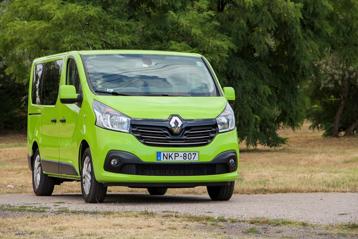 RENAULT TRAFIC