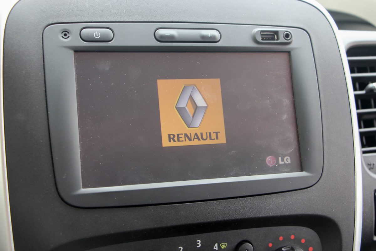RENAULT TRAFIC