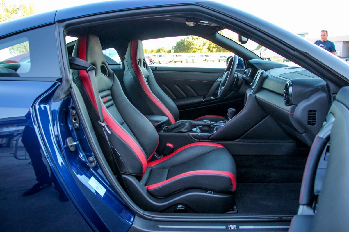 NISSAN GT-R