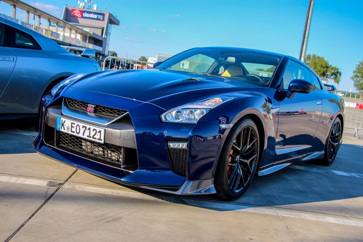 NISSAN GT-R