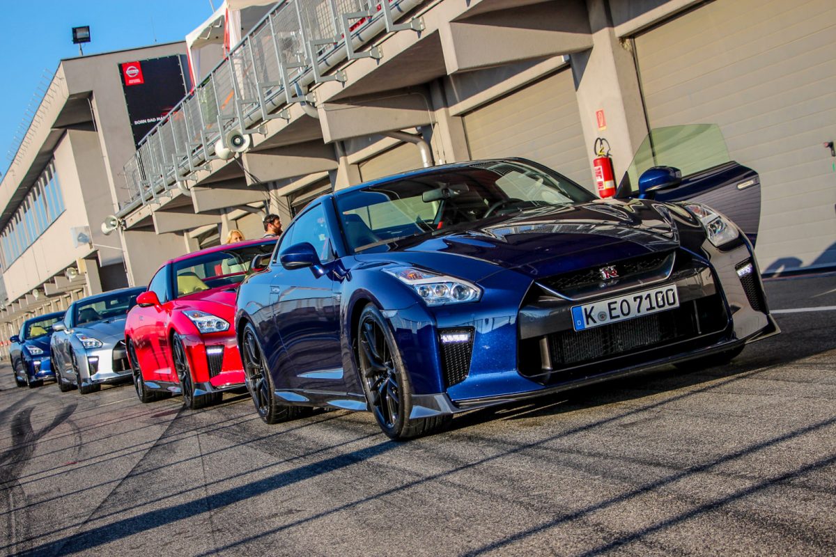 NISSAN GT-R