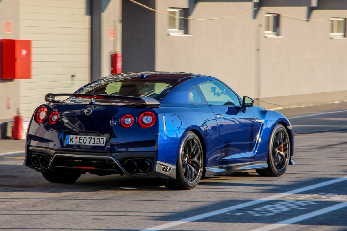 NISSAN GT-R
