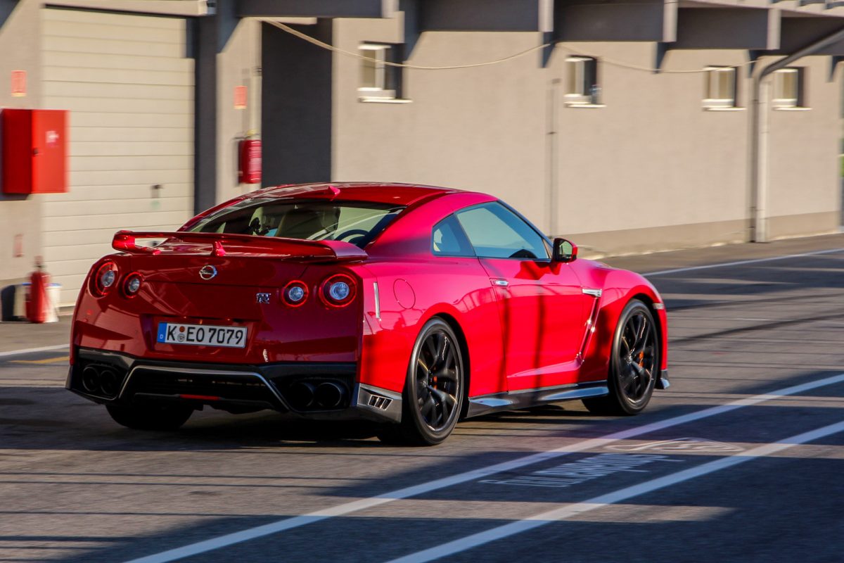 NISSAN GT-R