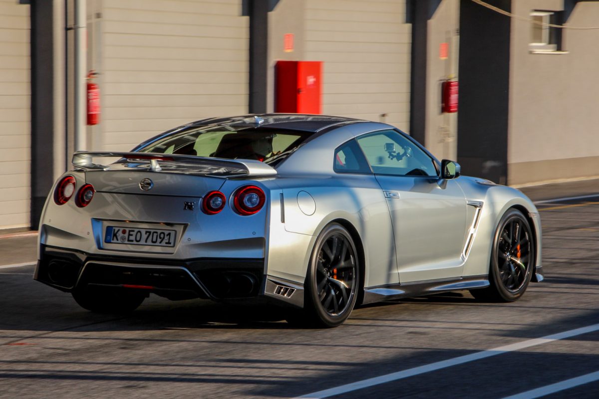 NISSAN GT-R