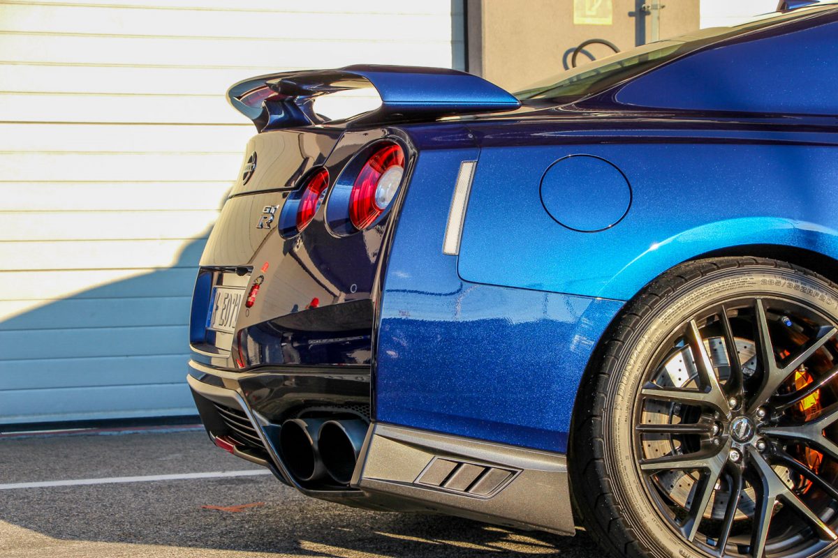 NISSAN GT-R