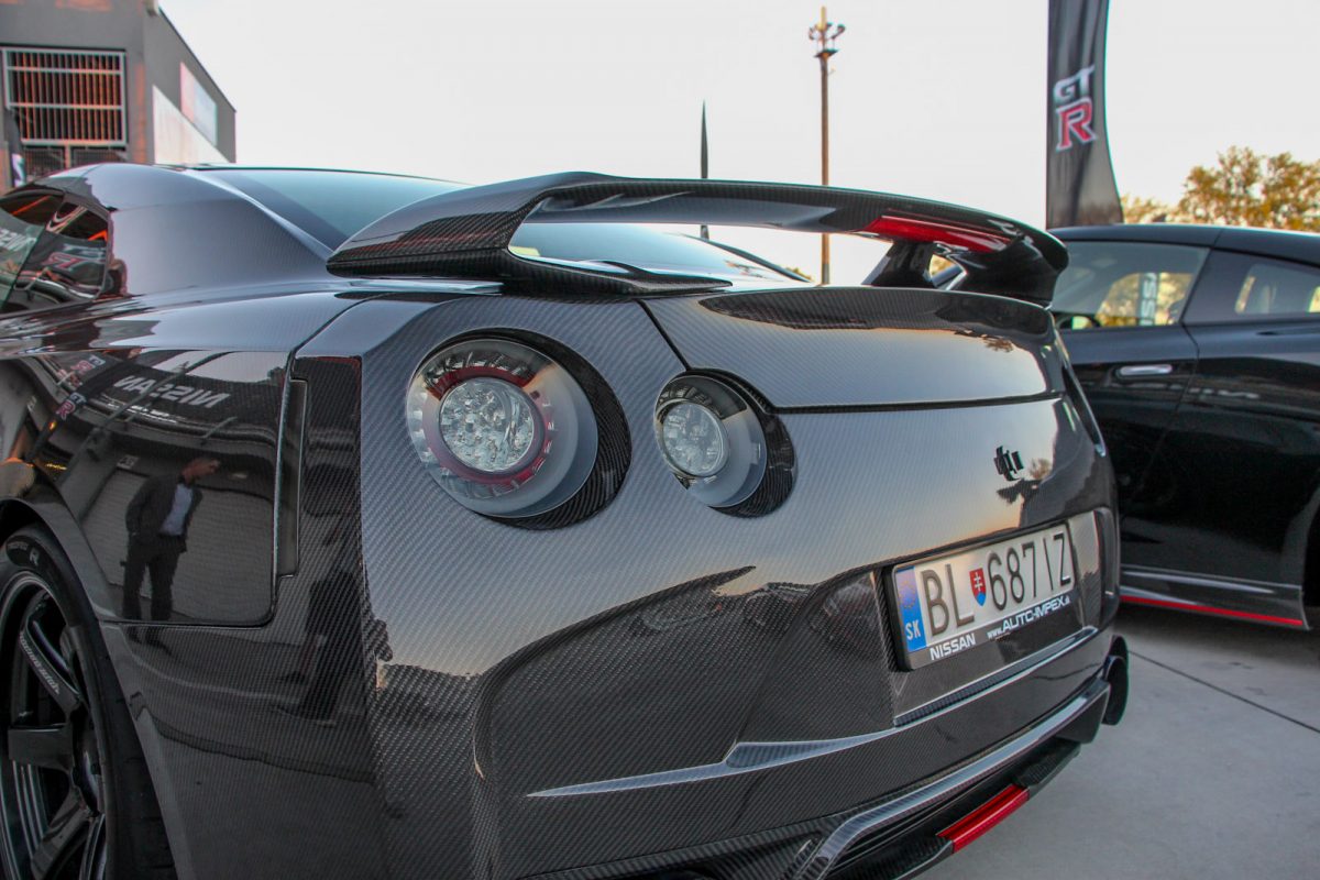 NISSAN GT-R