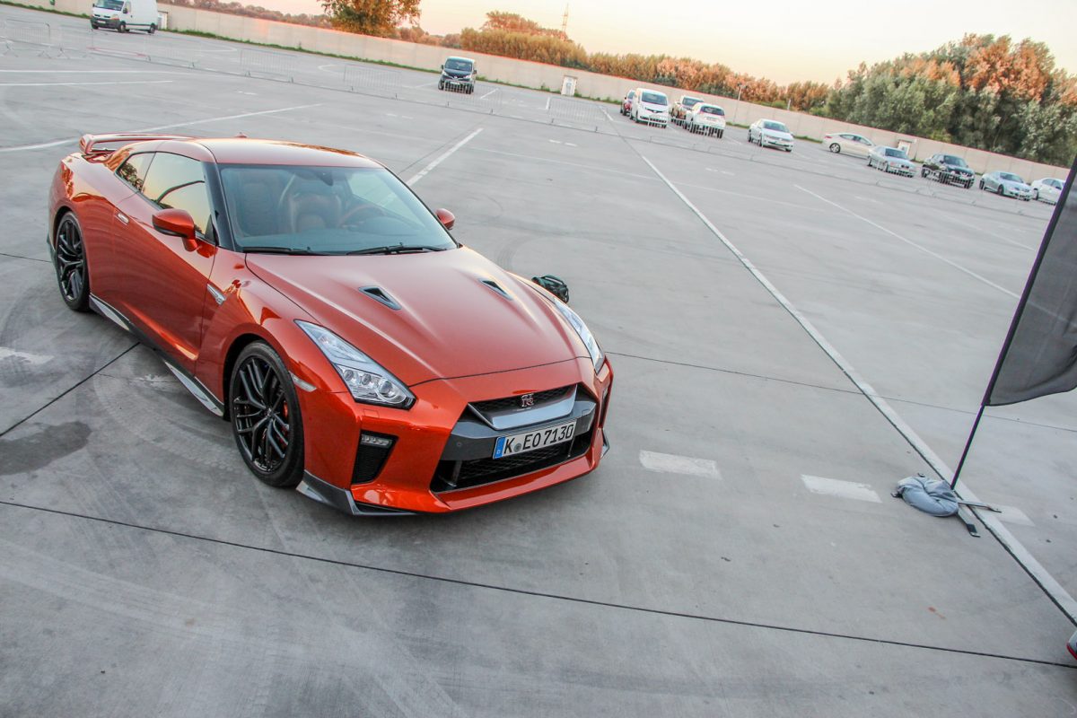 NISSAN GT-R