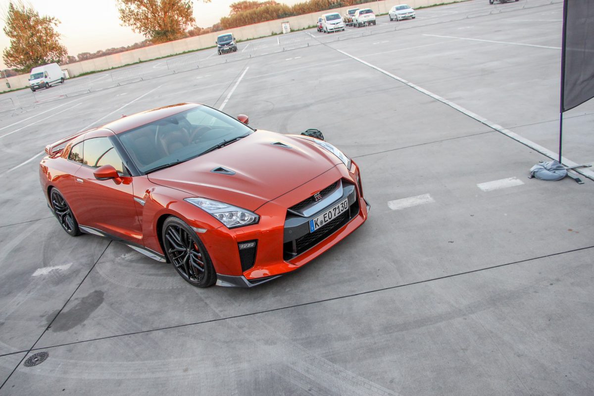 NISSAN GT-R