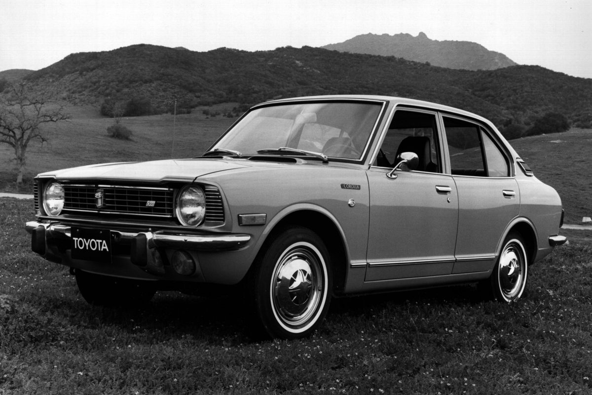 TOYOTA COROLLA