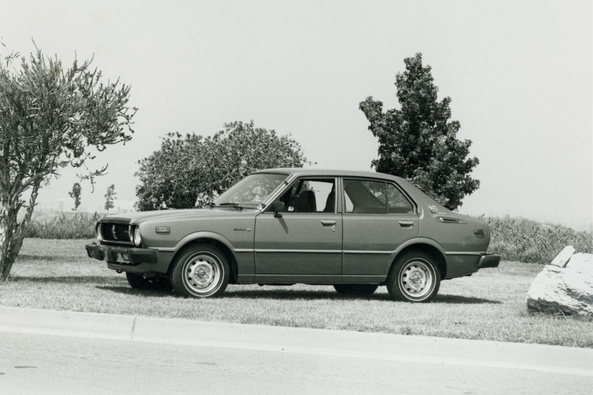 TOYOTA COROLLA