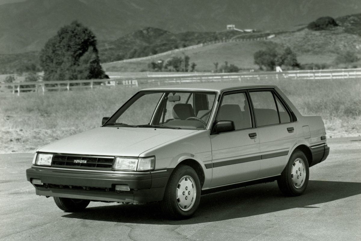 TOYOTA COROLLA