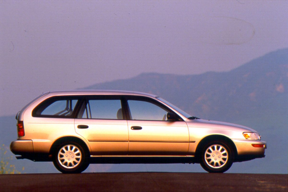 TOYOTA COROLLA