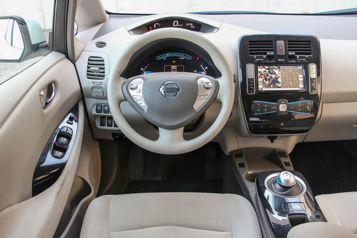 NISSAN LEAF