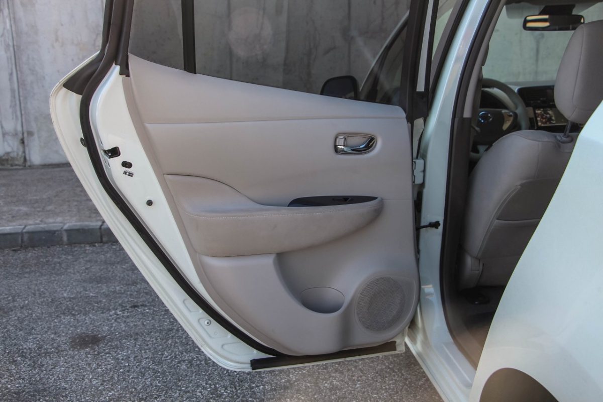 NISSAN LEAF
