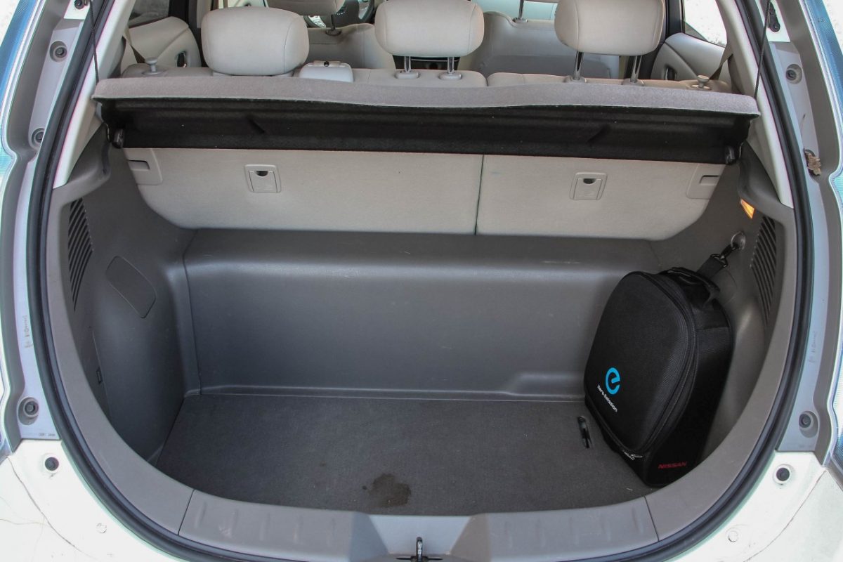 NISSAN LEAF