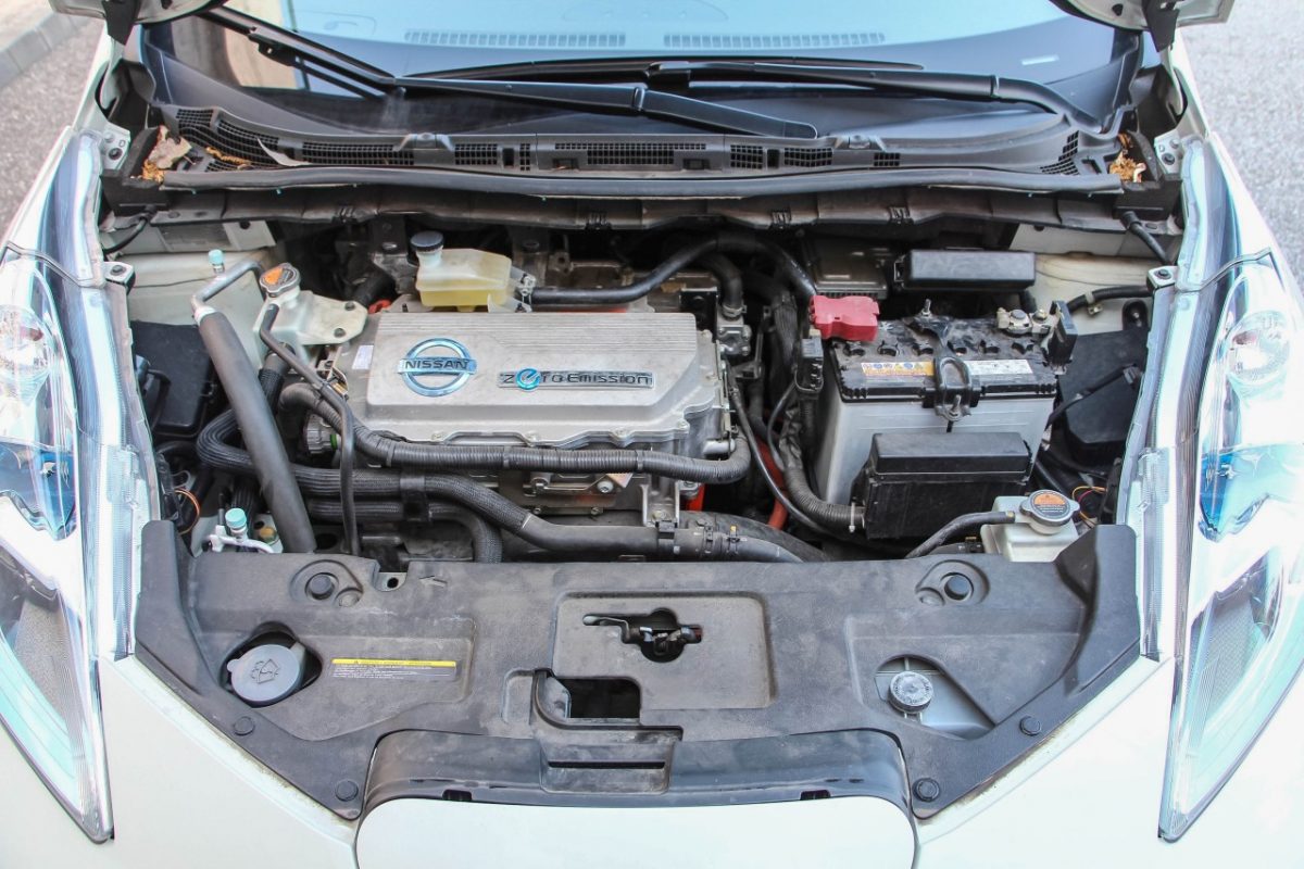 NISSAN LEAF