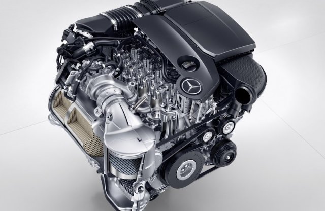 Itt a Mercedes alumínium dízele