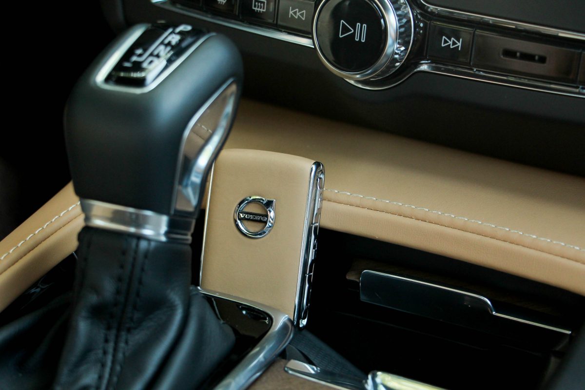 VOLVO S90