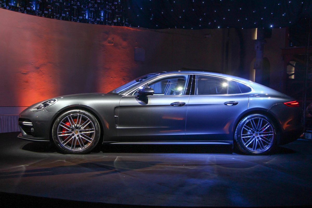 PORSCHE PANAMERA