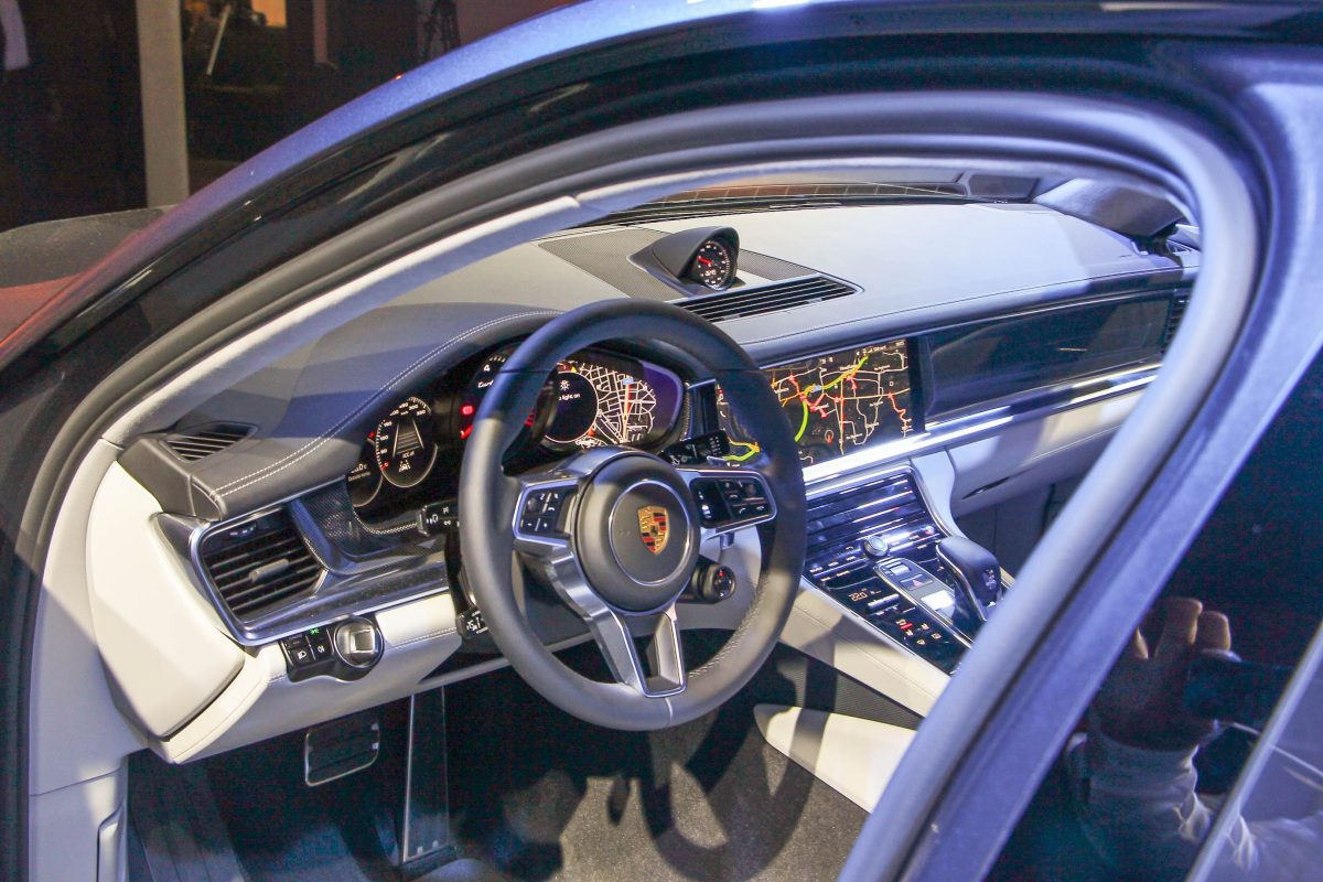 PORSCHE PANAMERA