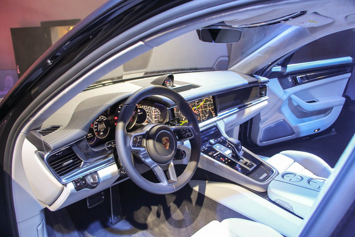 PORSCHE PANAMERA