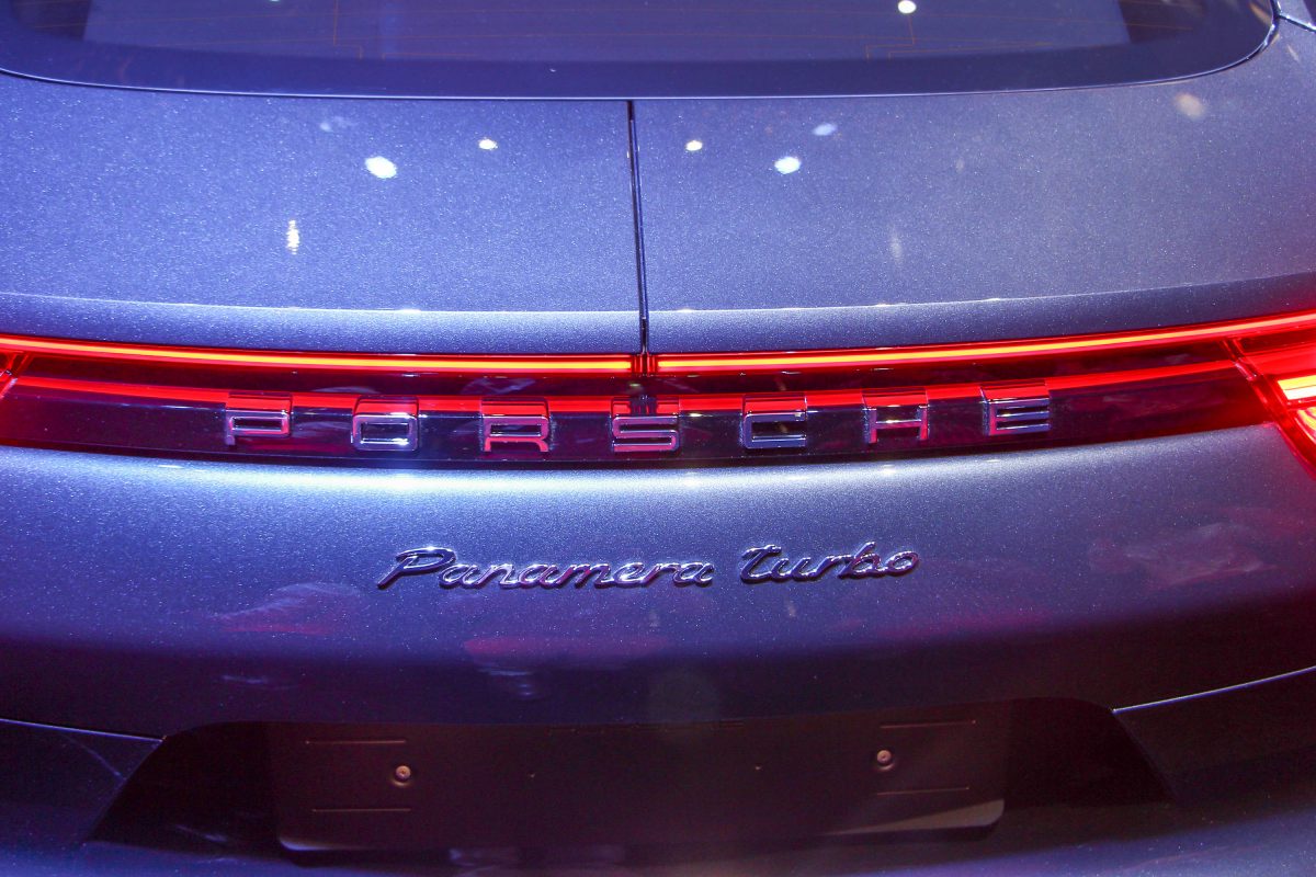 PORSCHE PANAMERA