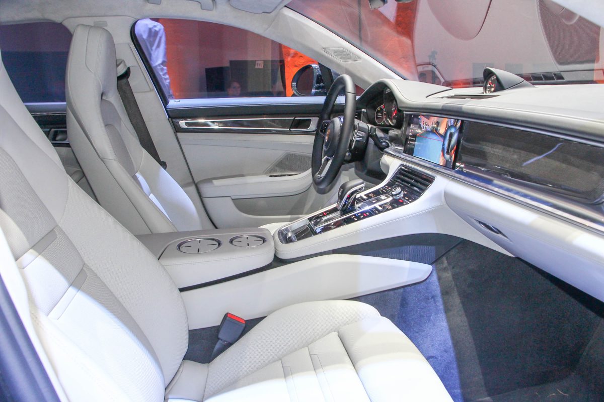 PORSCHE PANAMERA