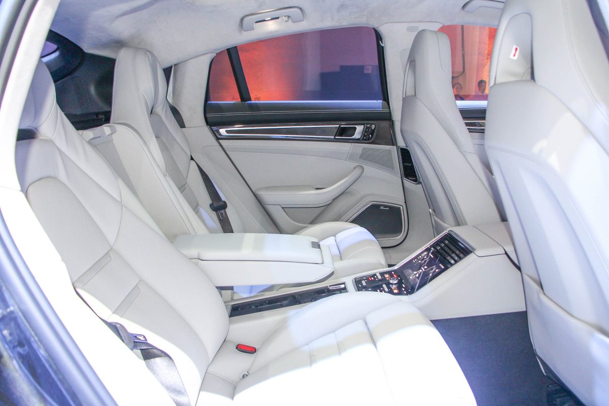 PORSCHE PANAMERA