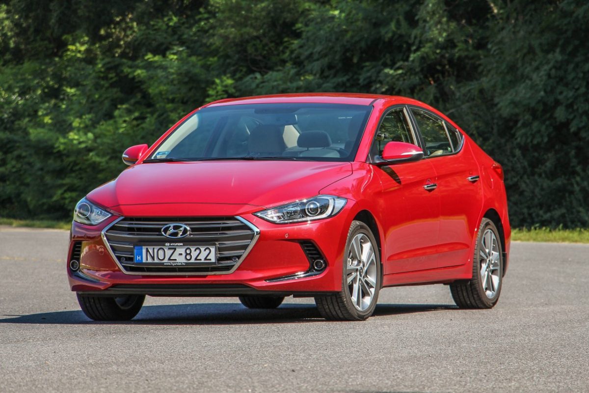 HYUNDAI ELANTRA