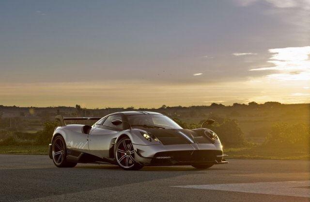 Még erősebb, 769 lóerős lett a Pagani Huayra