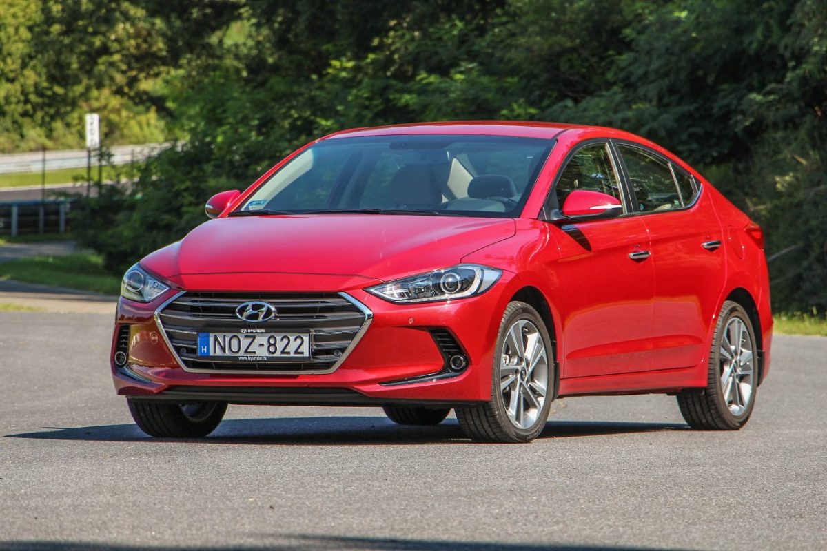 HYUNDAI ELANTRA