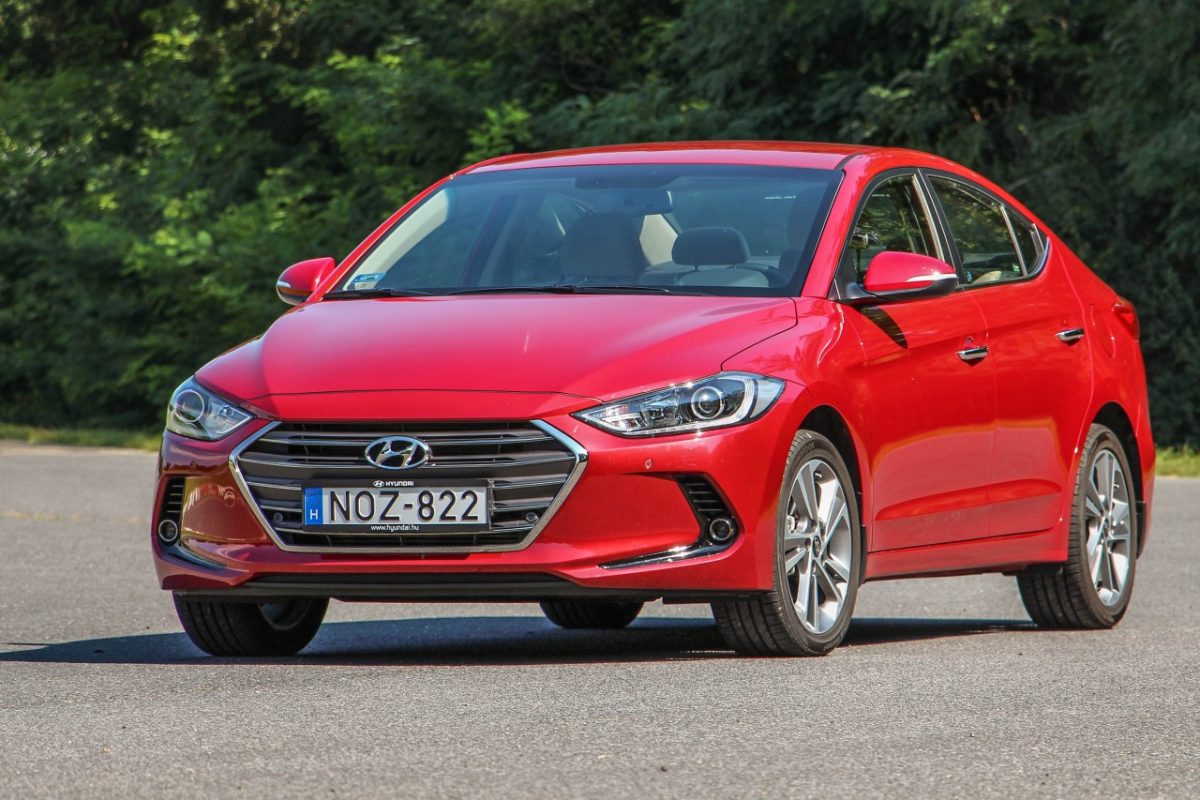 HYUNDAI ELANTRA