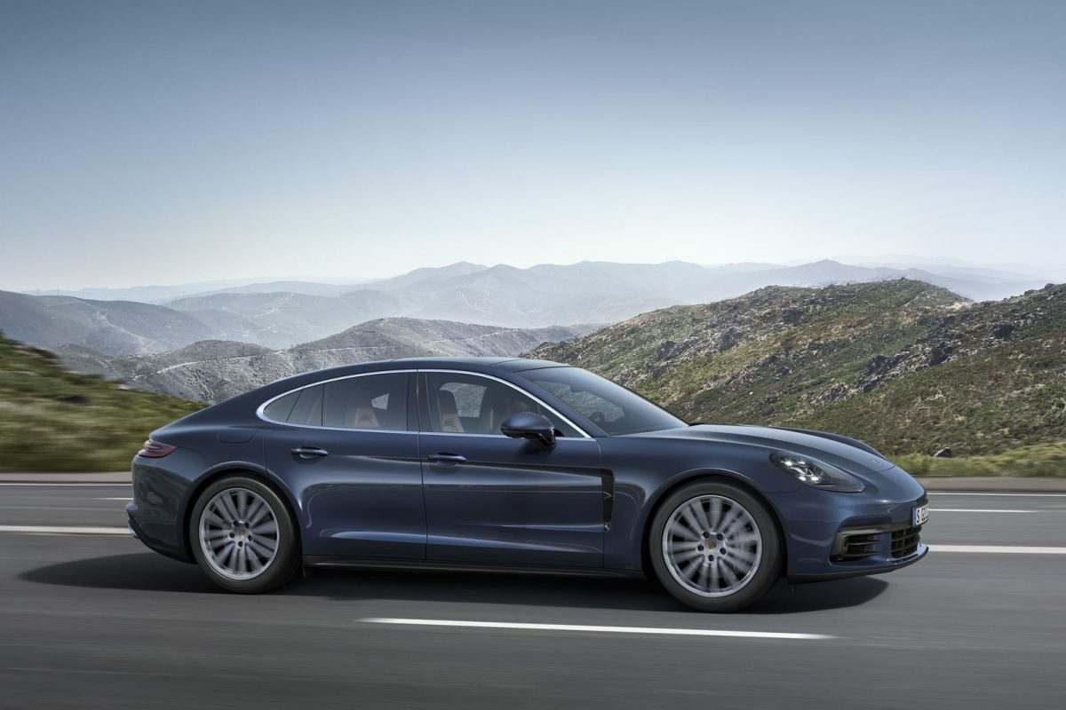 PORSCHE PANAMERA