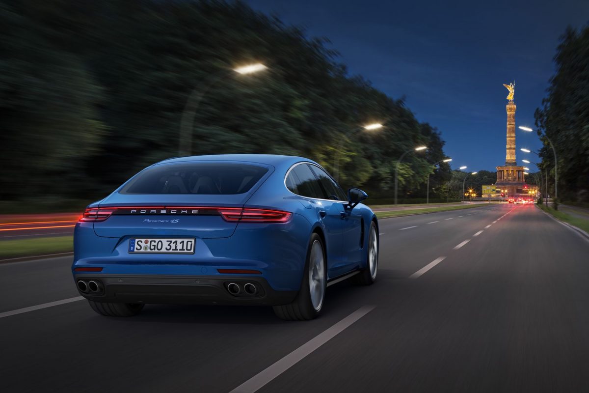 PORSCHE PANAMERA