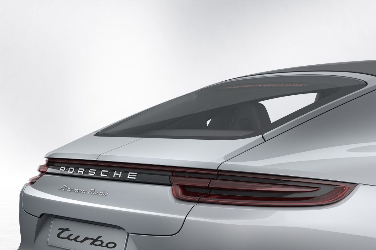 PORSCHE PANAMERA