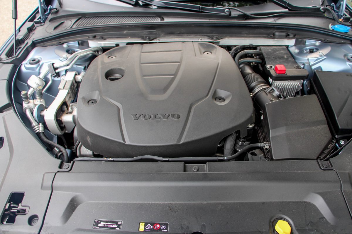 VOLVO S90