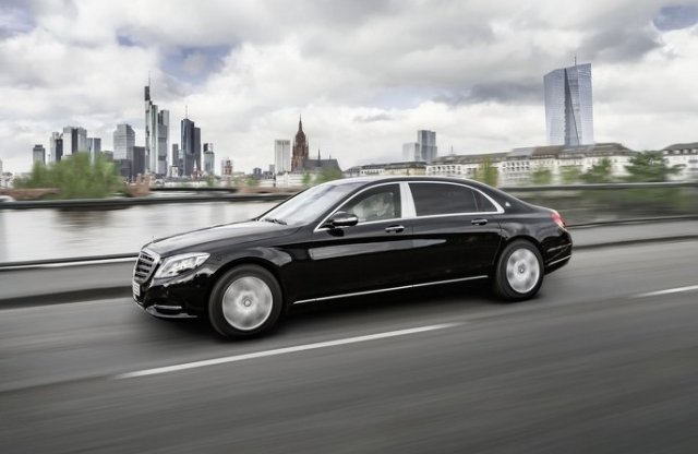 Ez ma a legvédettebb civil autó - a Mercedes-Maybach S 600 Guard