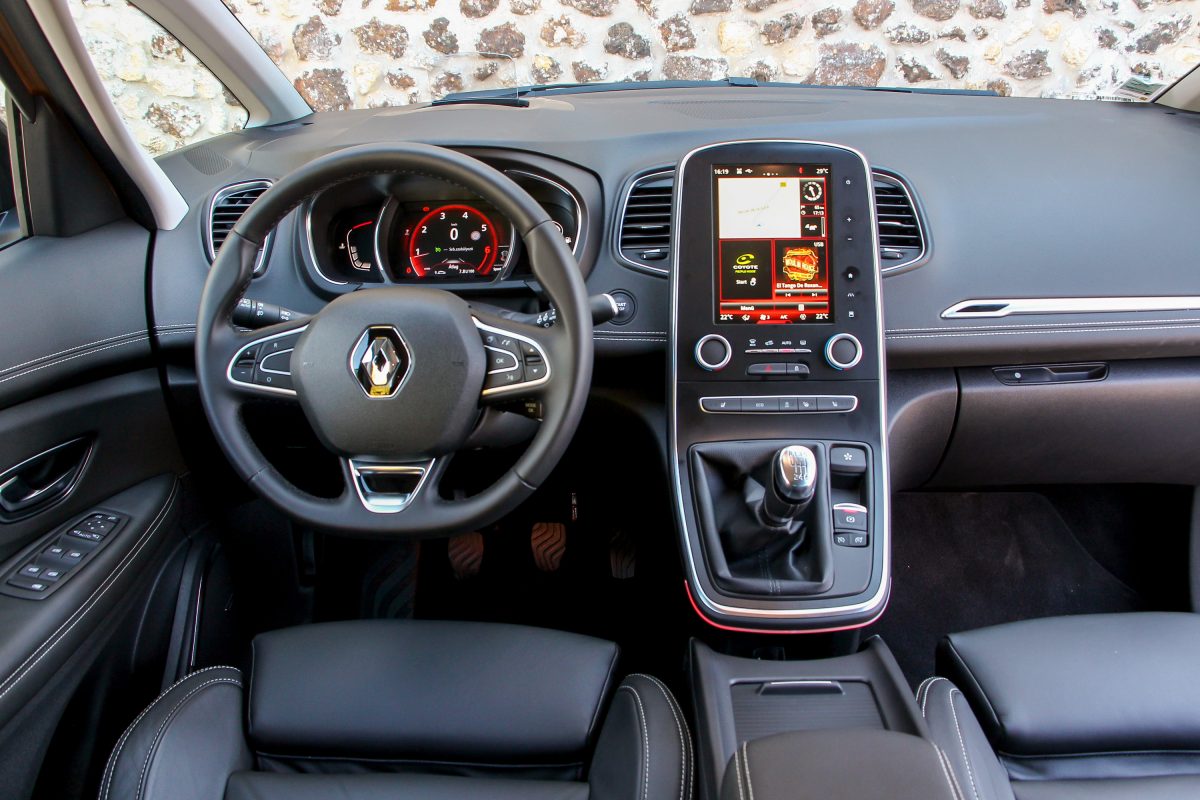 RENAULT SCENIC