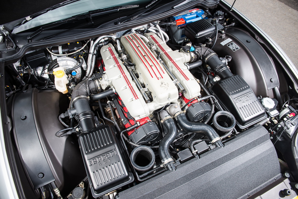 FERRARI 550