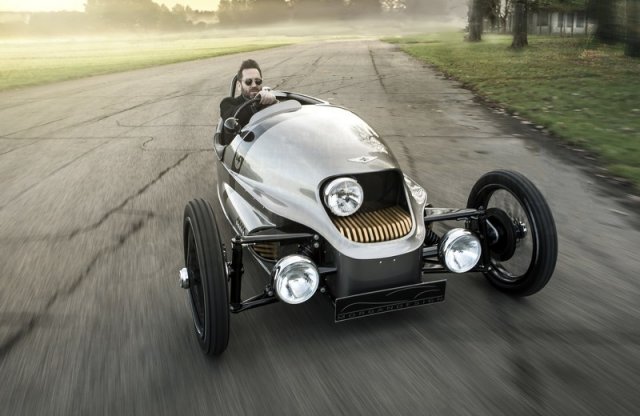 Ez a ma kapható legstílusosabb villanyautó - a Morgan EV3