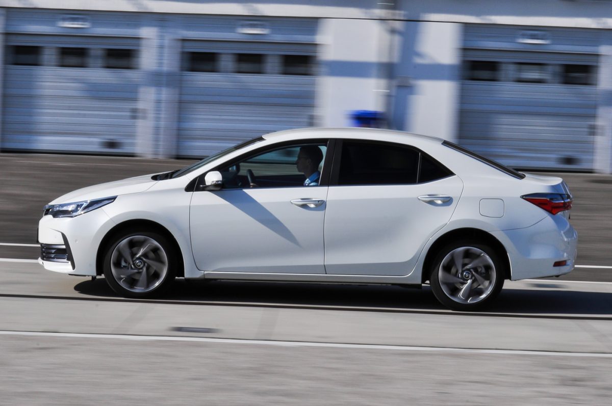 TOYOTA COROLLA