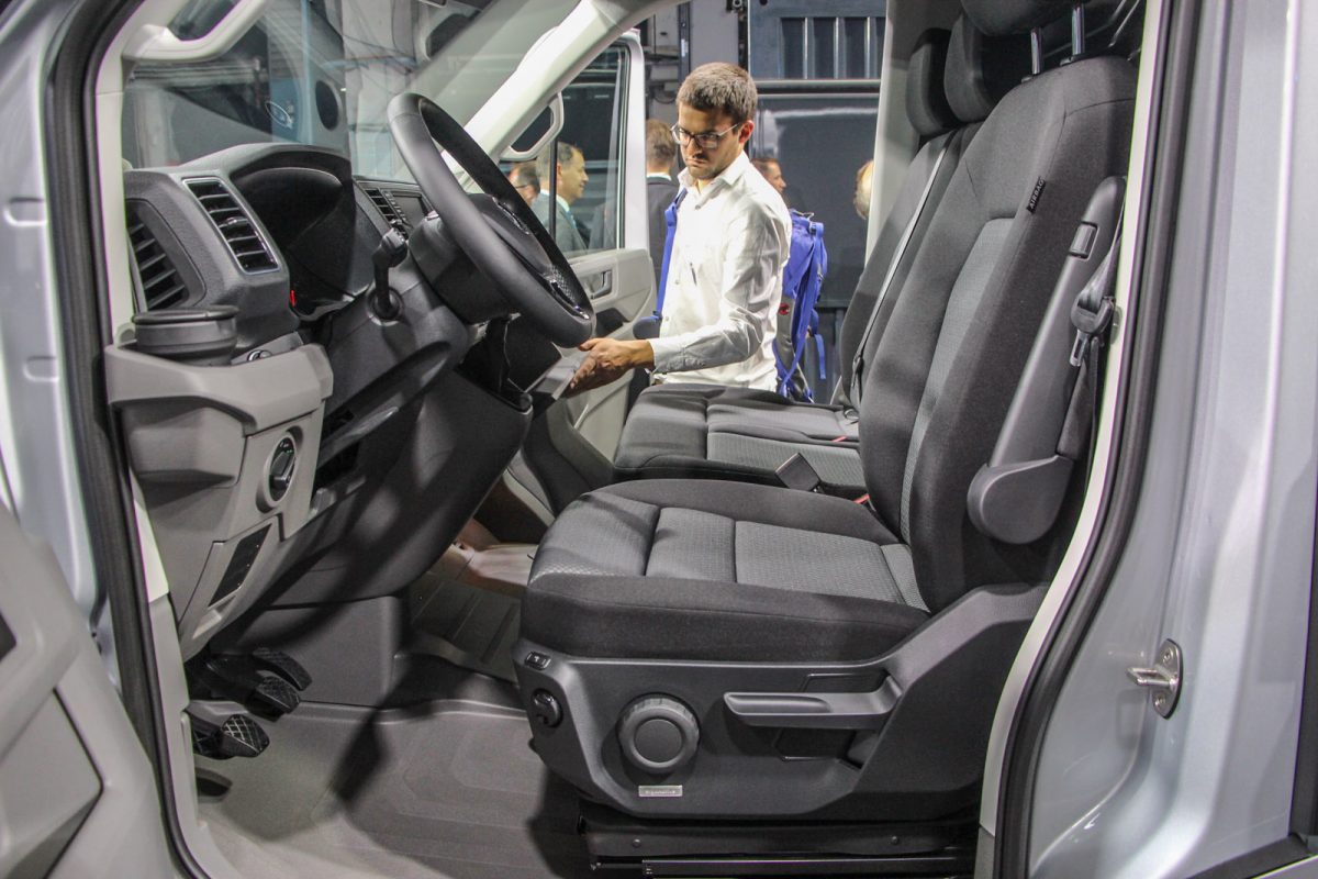VOLKSWAGEN CRAFTER